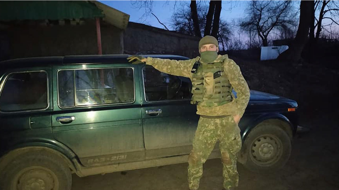 Керівник компанії «Креатор-Буд» Ігор Гуда передав автомобілі українським воїнам східного фронту