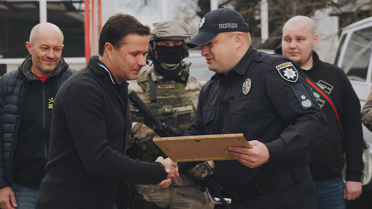 Ігорю Гуді вручено подяку від Нацполіції за активну допомогу
