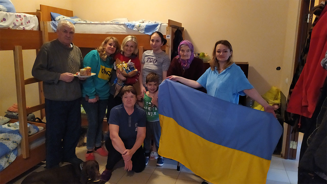 Пасха у волонтерському центрі благодійного фонду «Твори добро»