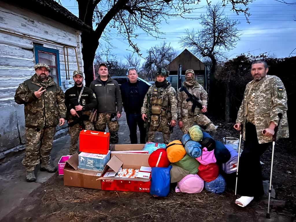 Волонтерський рух України невтомно працює, підтримуючи військових на фронті